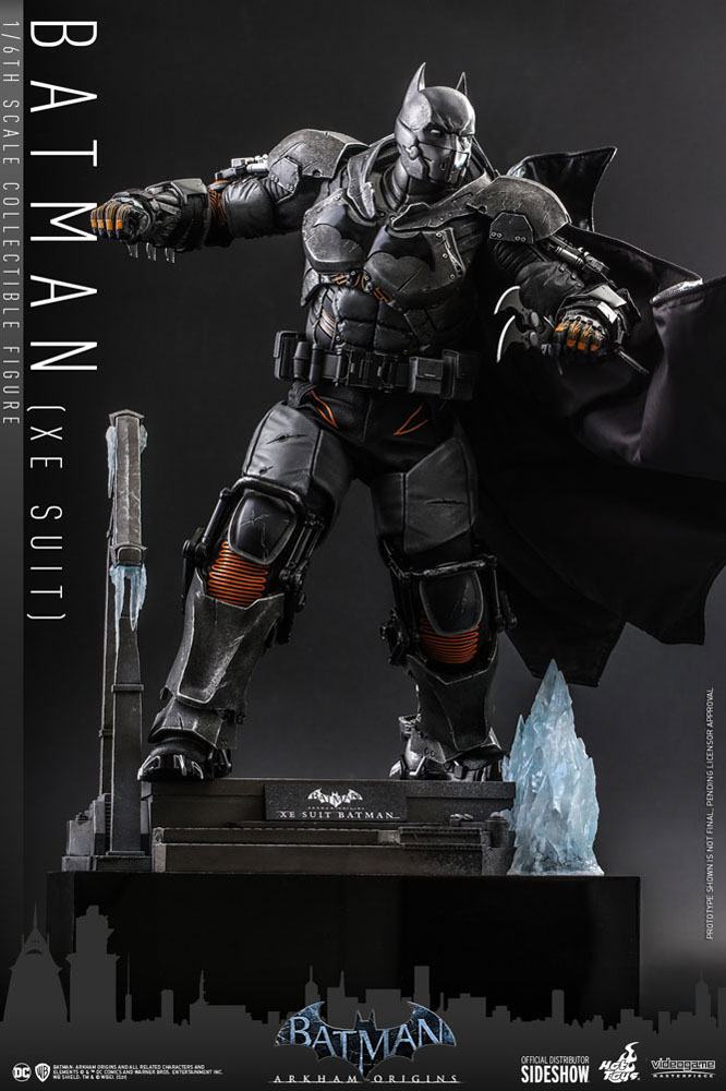 batman-arkham-origins-action-figure-1-6-batman-xe-suit-33-cm-03.jpg