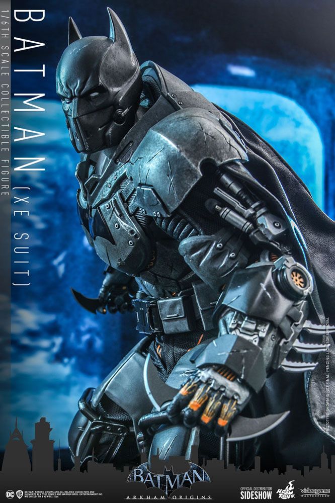 batman-arkham-origins-action-figure-1-6-batman-xe-suit-33-cm-07.jpg