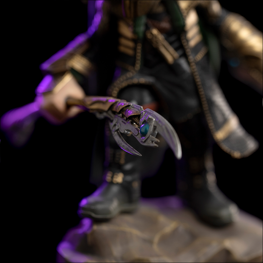 infinity-saga-mini-co-loki-20cm-06.jpg