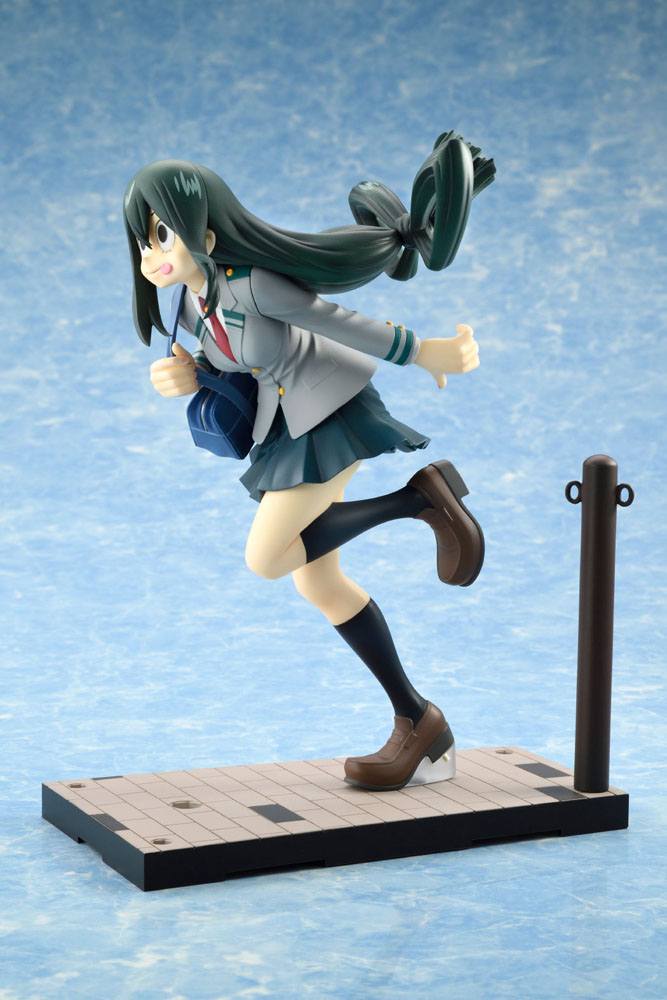 my-hero-academia-konekore-pvc-statue-1-8-tsuyu-asui-uniform-ver-18-cm-02.jpg
