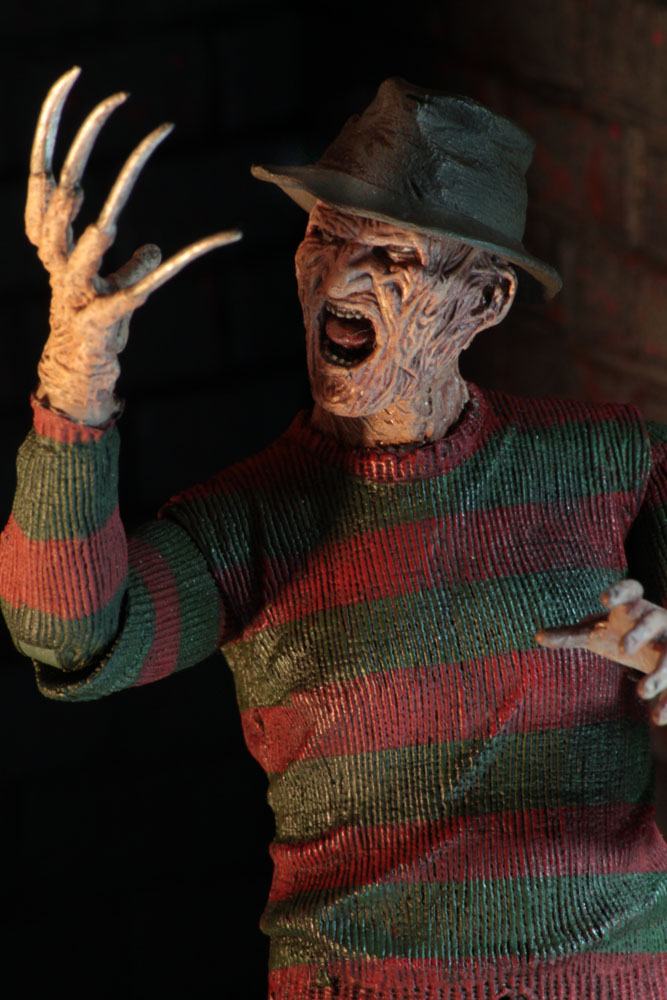 nightmare-on-elm-street-2-freddys-revenge-action-figure-ultimate-freddy-18-cm-12.jpg