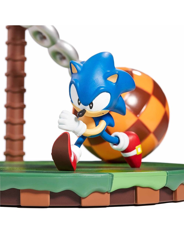 sonic-30th-anniversary-sonic-vs-dr-eggman-diorama-statue-24cm-04.jpg