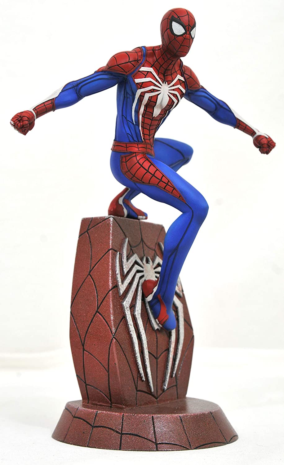 spider-man-2018-marvel-video-game-gallery-pvc-statue-spider-man-25-cm-03.jpg