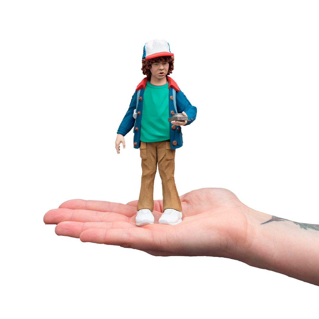 stranger-things-dustin-the-pathfinder-14-cm-limited-edition-mini-epics-06.jpg