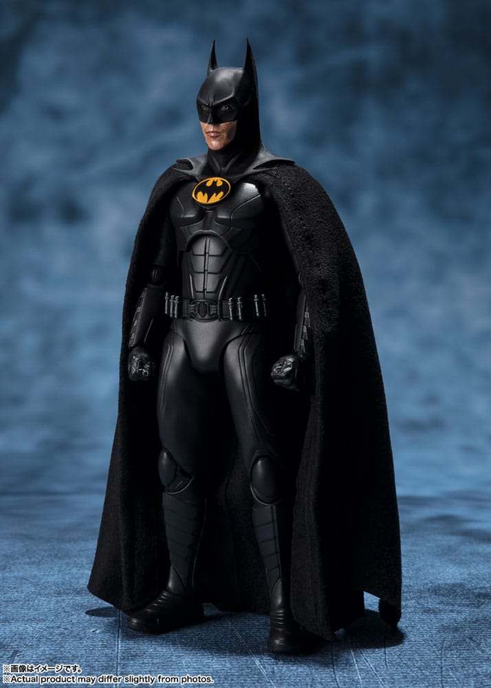 the-flash-s-h-figuarts-action-figure-batman-15-cm-02.jpg