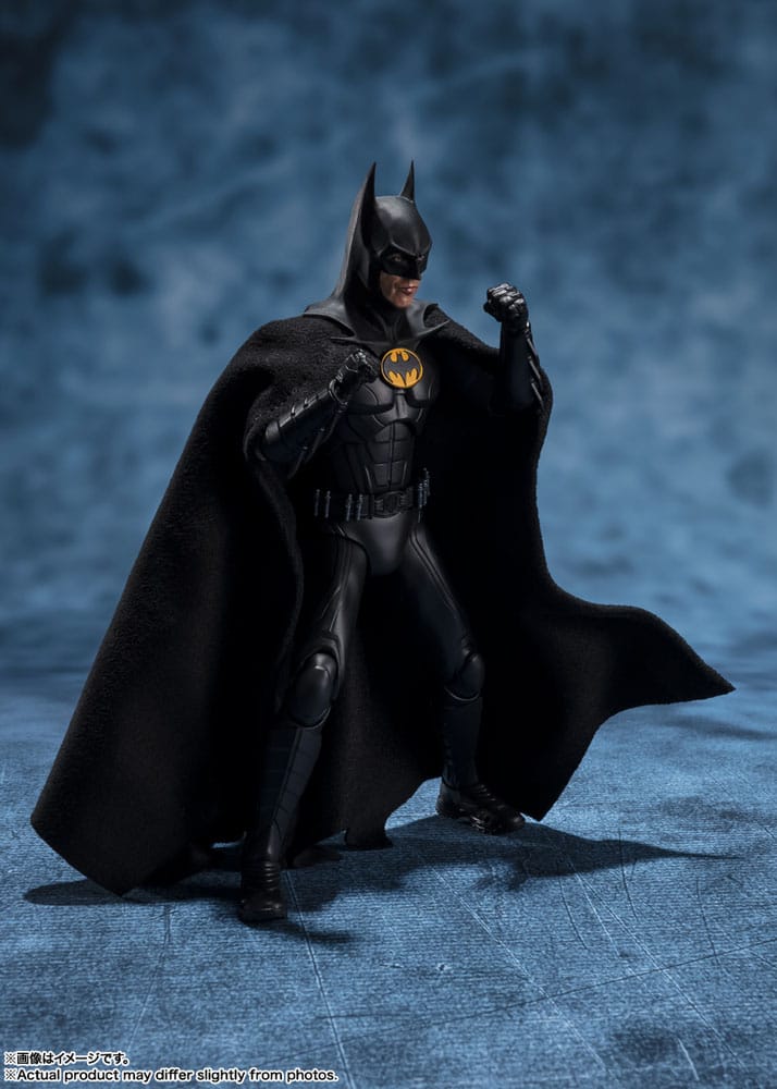 the-flash-s-h-figuarts-action-figure-batman-15-cm-04.jpg