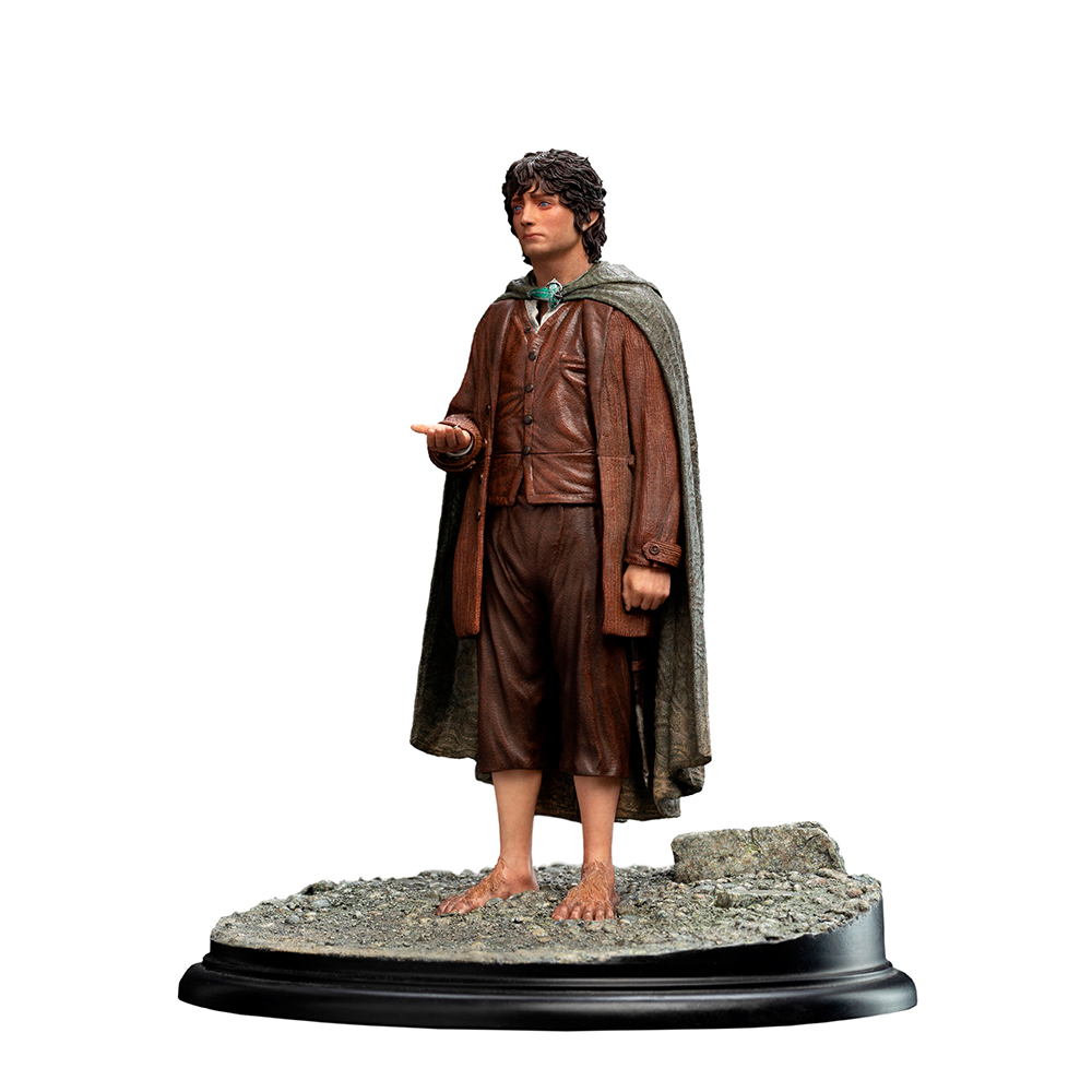 the-lord-of-the-rings-trilogy-frodo-baggins-ringbearer-39-cm-classic-series-statue-1-6-02.jpg
