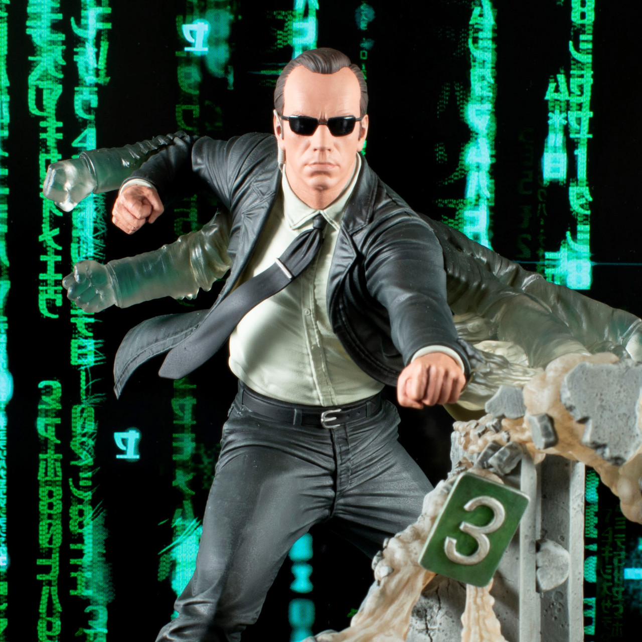 the-matrix-gallery-pvc-statue-agent-smith-25-cm-02.jpg