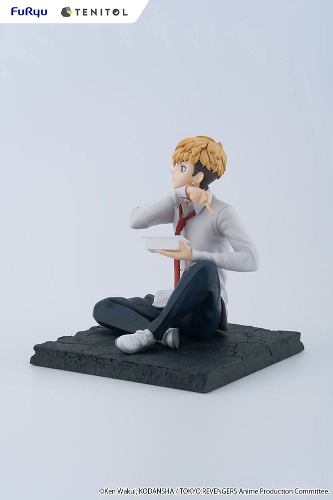 tokyo-revengers-pvc-statue-chifuyu-matsuno-21-cm-03.jpg