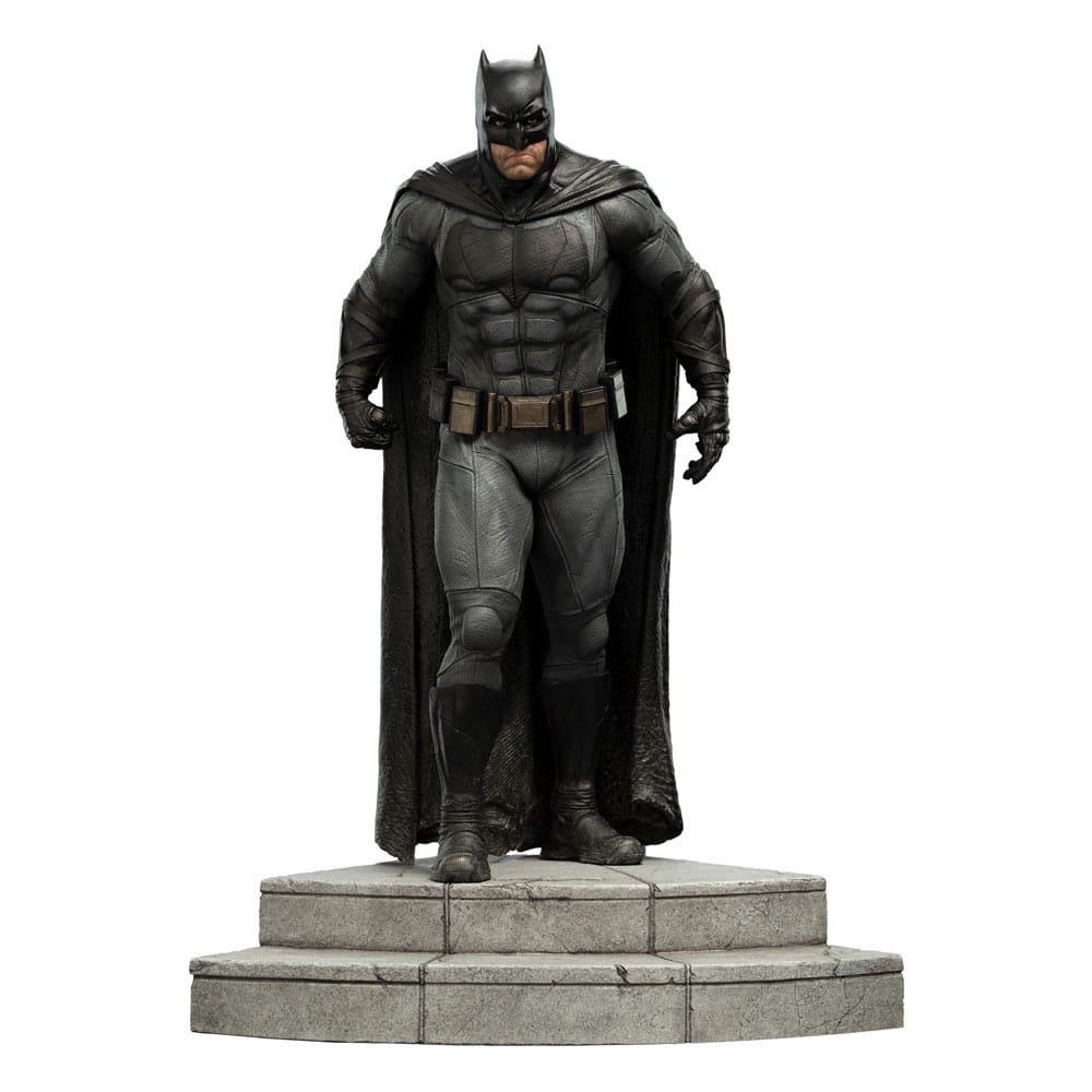 zack-snyders-justice-league-statue-1-6-batman-37-cm-01.jpg