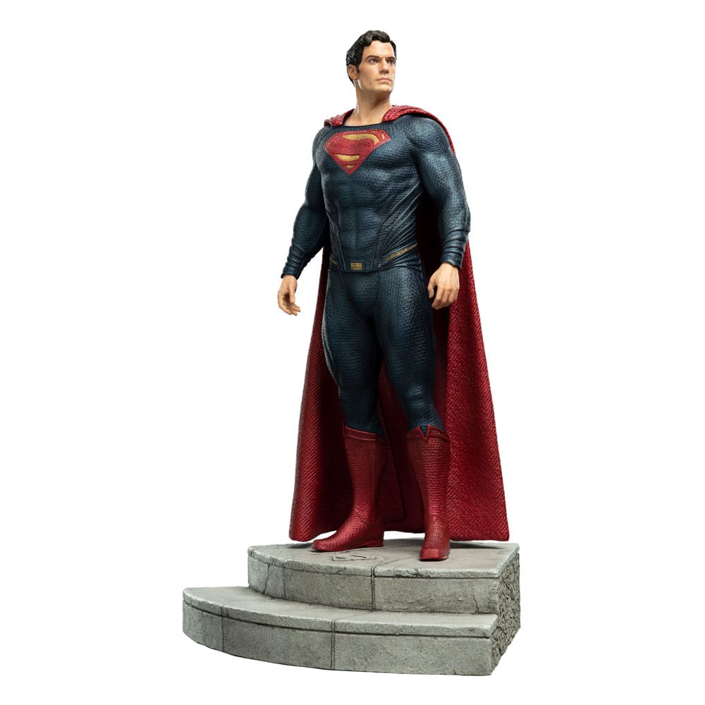 zack-snyders-justice-league-statue-1-6-superman-38-cm-01.jpg