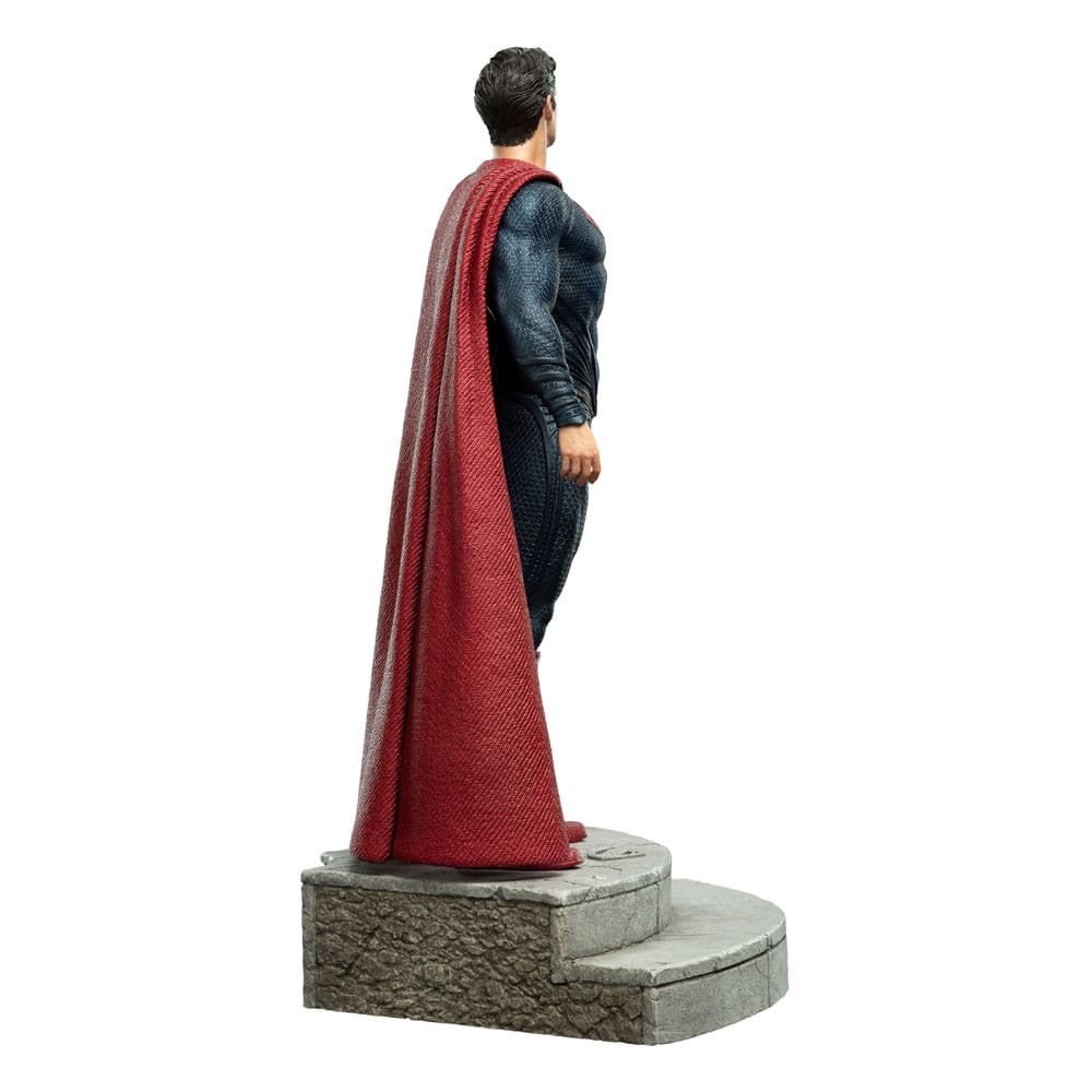 zack-snyders-justice-league-statue-1-6-superman-38-cm-05.jpg