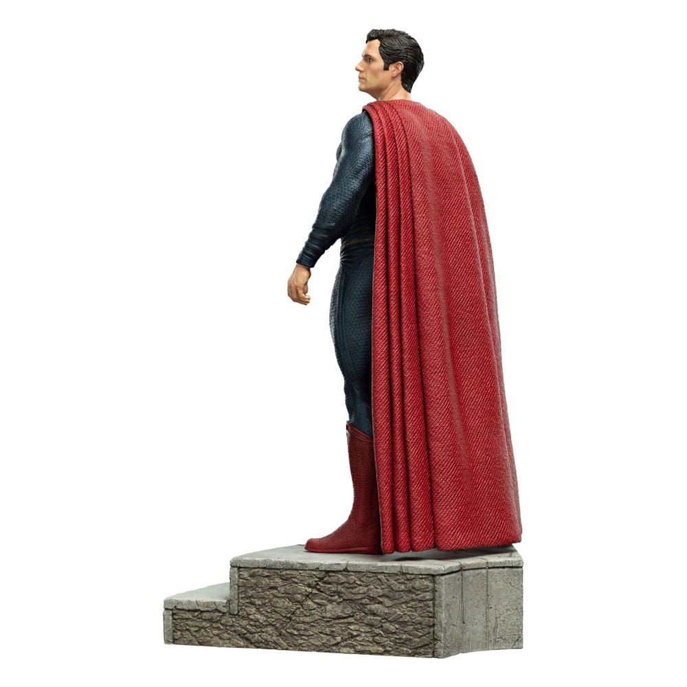zack-snyders-justice-league-statue-1-6-superman-38-cm-08.jpg