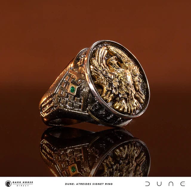 dune-replica-1-1-atreides-signet-ring-04.jpg