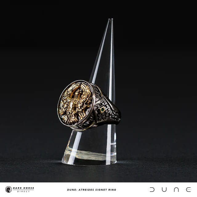 dune-replica-1-1-atreides-signet-ring-08.jpg